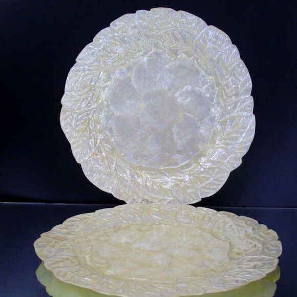 Studio
Nova Mother of Pearl 1 Plate Kappa Shell Serveware - Picture 2 of 9